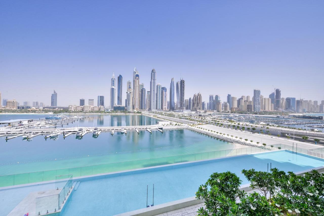 Ultra Luxury Emaar Beachfront - Private Beach And Pool Apartment ดูไบ ภายนอก รูปภาพ