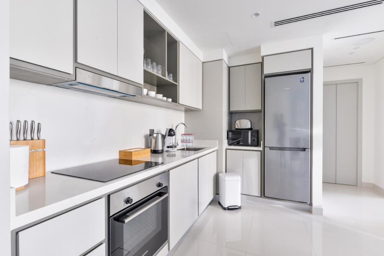 Ultra Luxury Emaar Beachfront - Private Beach And Pool ดูไบ ภายนอก รูปภาพ