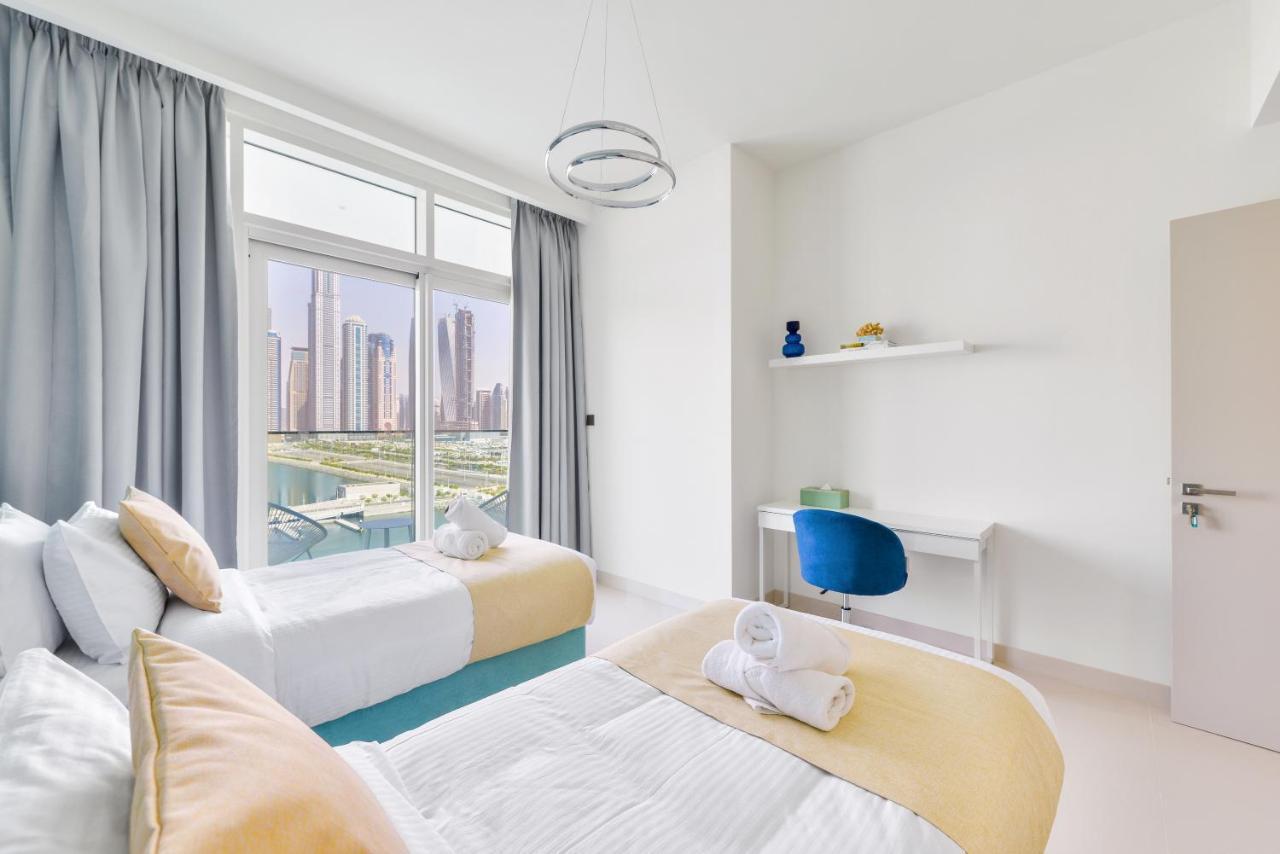 Ultra Luxury Emaar Beachfront - Private Beach And Pool ดูไบ ภายนอก รูปภาพ
