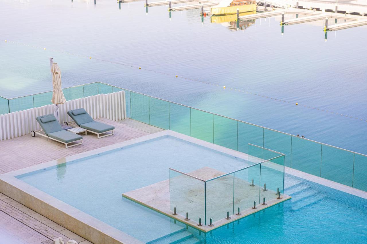 Ultra Luxury Emaar Beachfront - Private Beach And Pool ดูไบ ภายนอก รูปภาพ