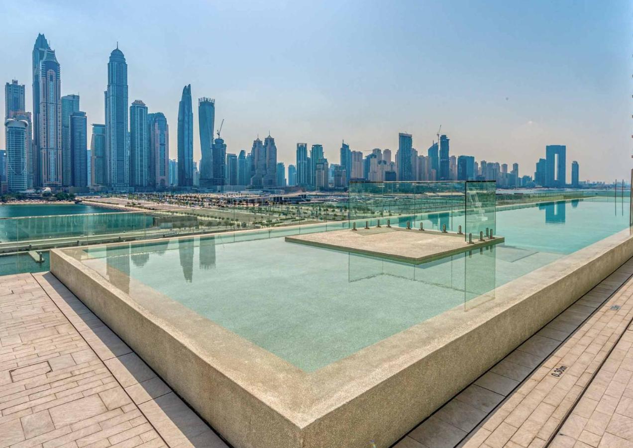 Ultra Luxury Emaar Beachfront - Private Beach And Pool Apartment ดูไบ ภายนอก รูปภาพ