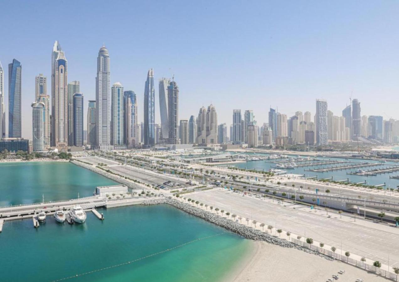 Ultra Luxury Emaar Beachfront - Private Beach And Pool ดูไบ ภายนอก รูปภาพ